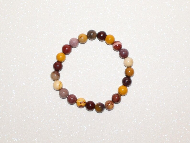 🐚 Mookaite Bracelet – 8mm Beads on Elastic | Strength, Adventure & Earth Wisdom