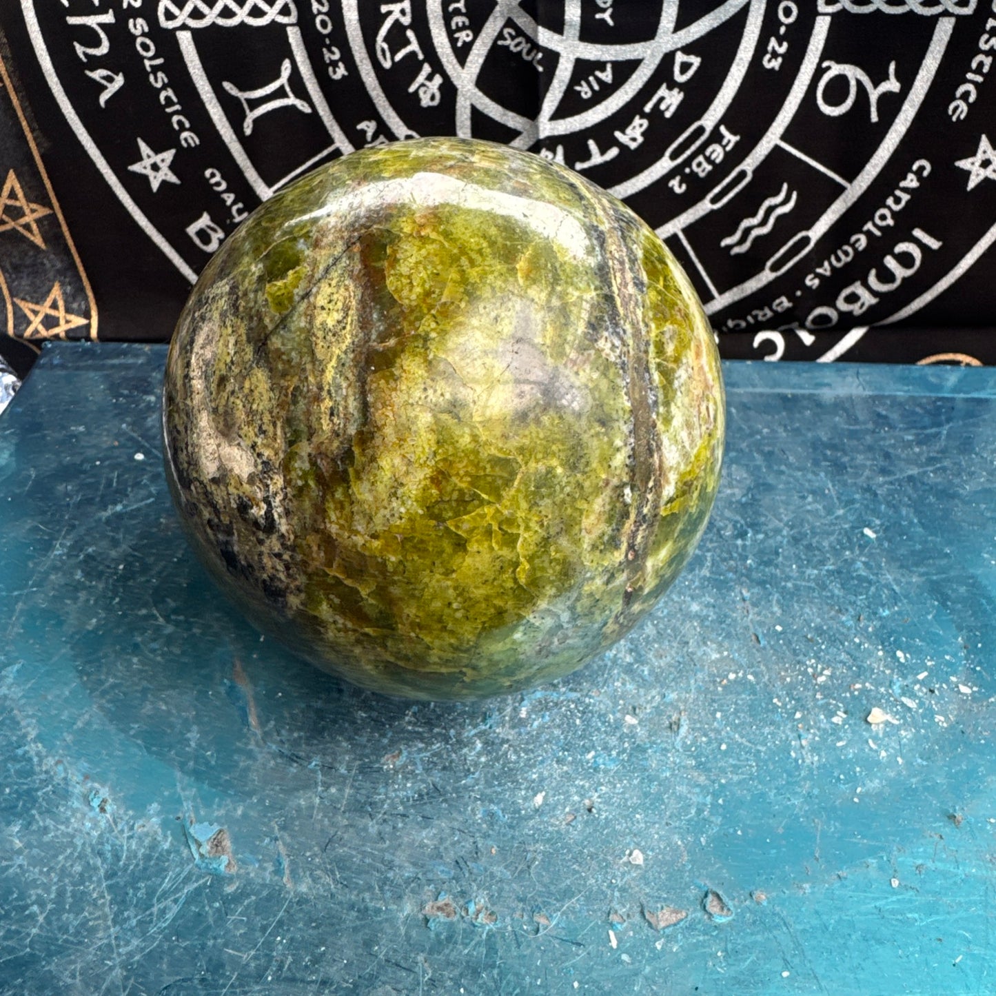 Green Opal Sphere From Madagascar 1.62 Kilos 11cm
Approx DRZ4#1