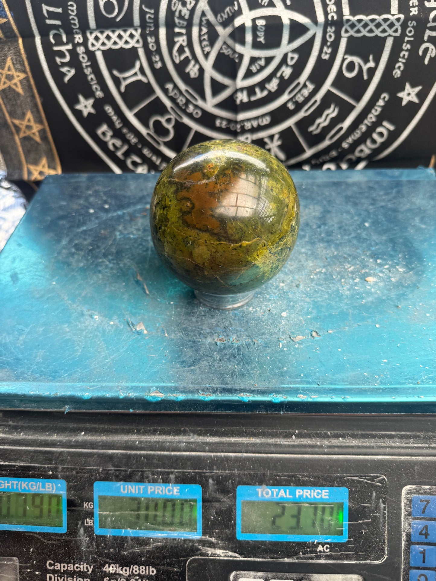 Green Opal Sphere From Madagascar 795 grams 8.2 cm
DRZ4#8