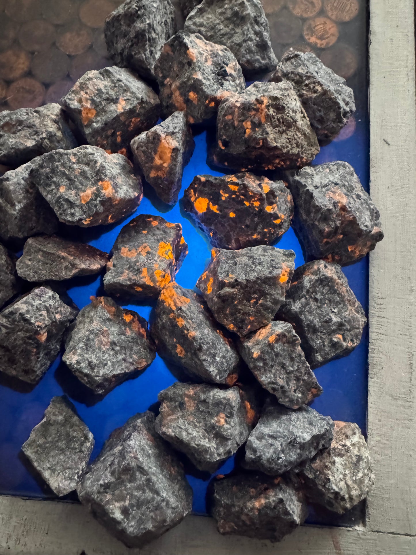Rough Yooperlite 20-40mm 1kg Lot