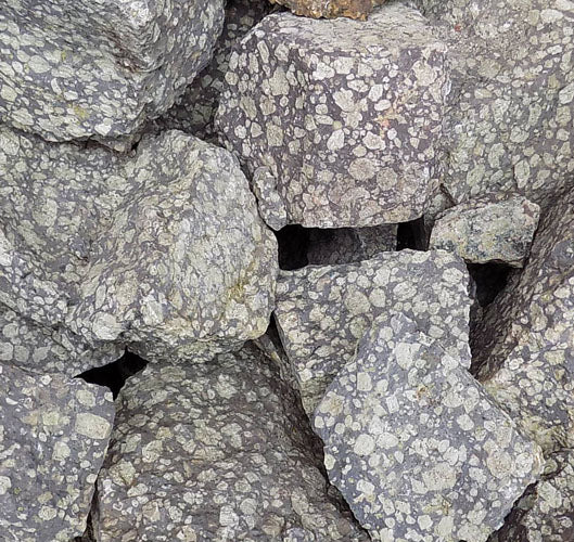 Rhomb Porphyry (1kg)