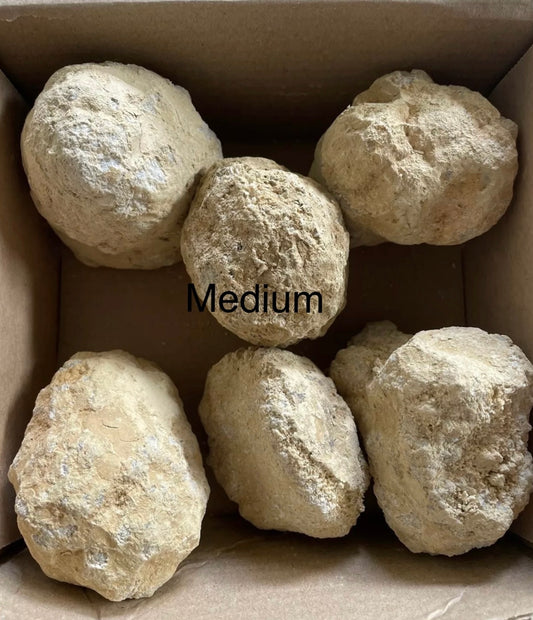 Medium - minimum 6 cm x 6 geodes
