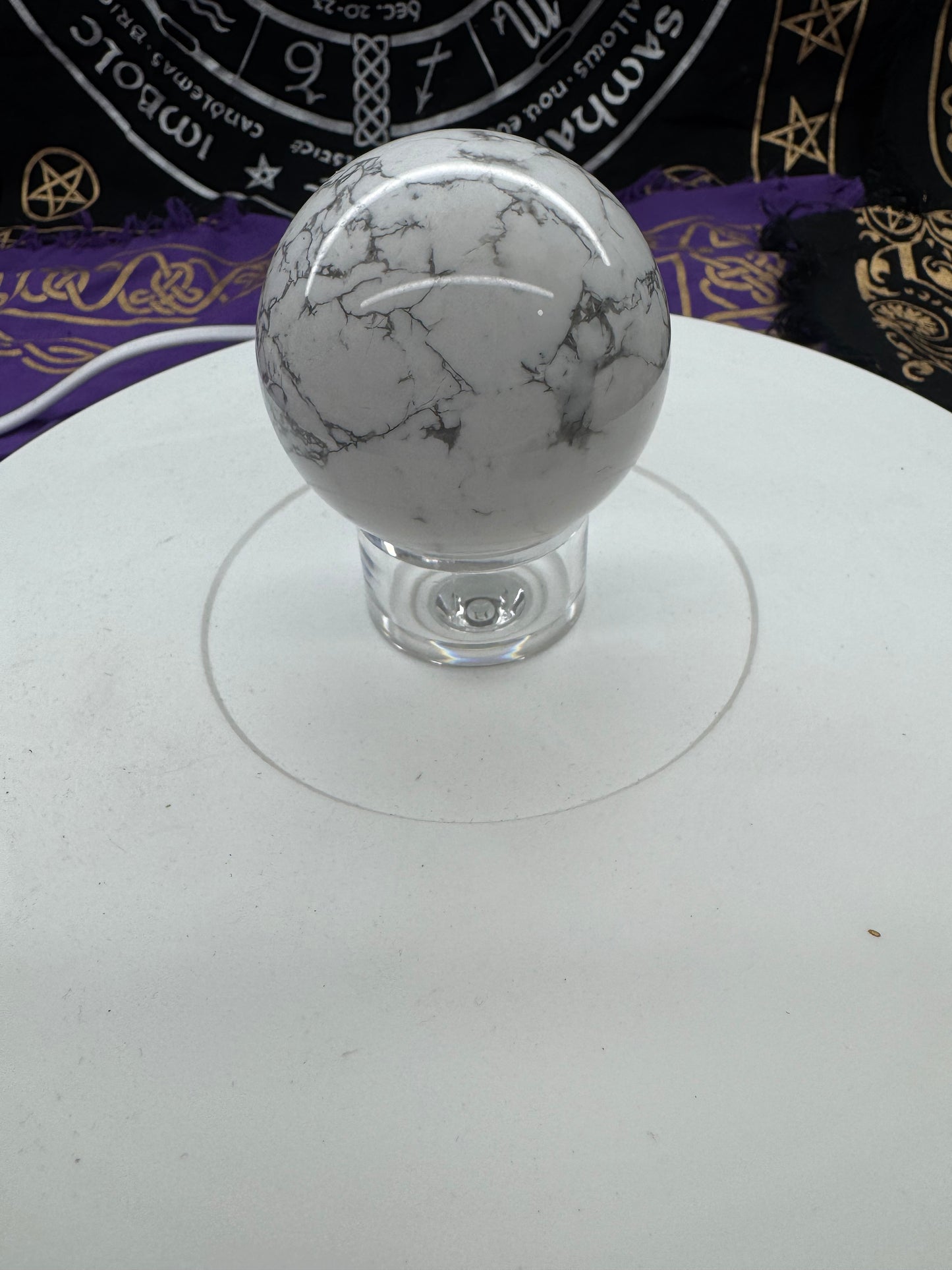 Howlite sphere lft1#5