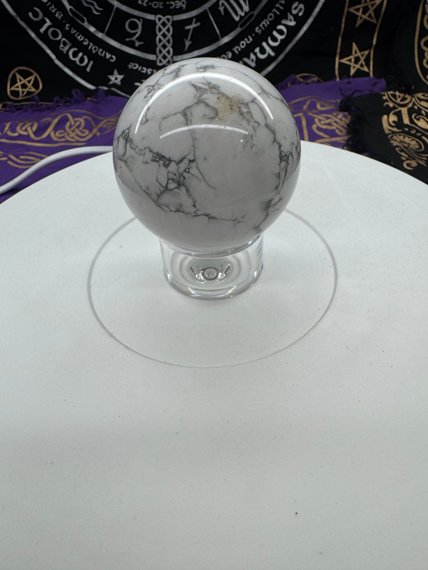 Howlite sphere lft1#5