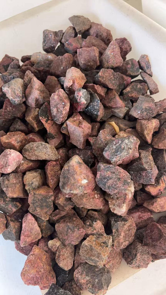 1 kg Rough Rhodonite from Madagascar – Perfect for Tumbling