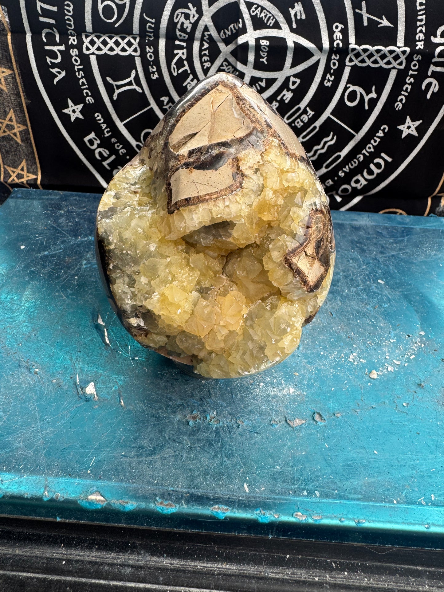 Septarian egg 1.26 kilos please see photos for size DRZ2#1