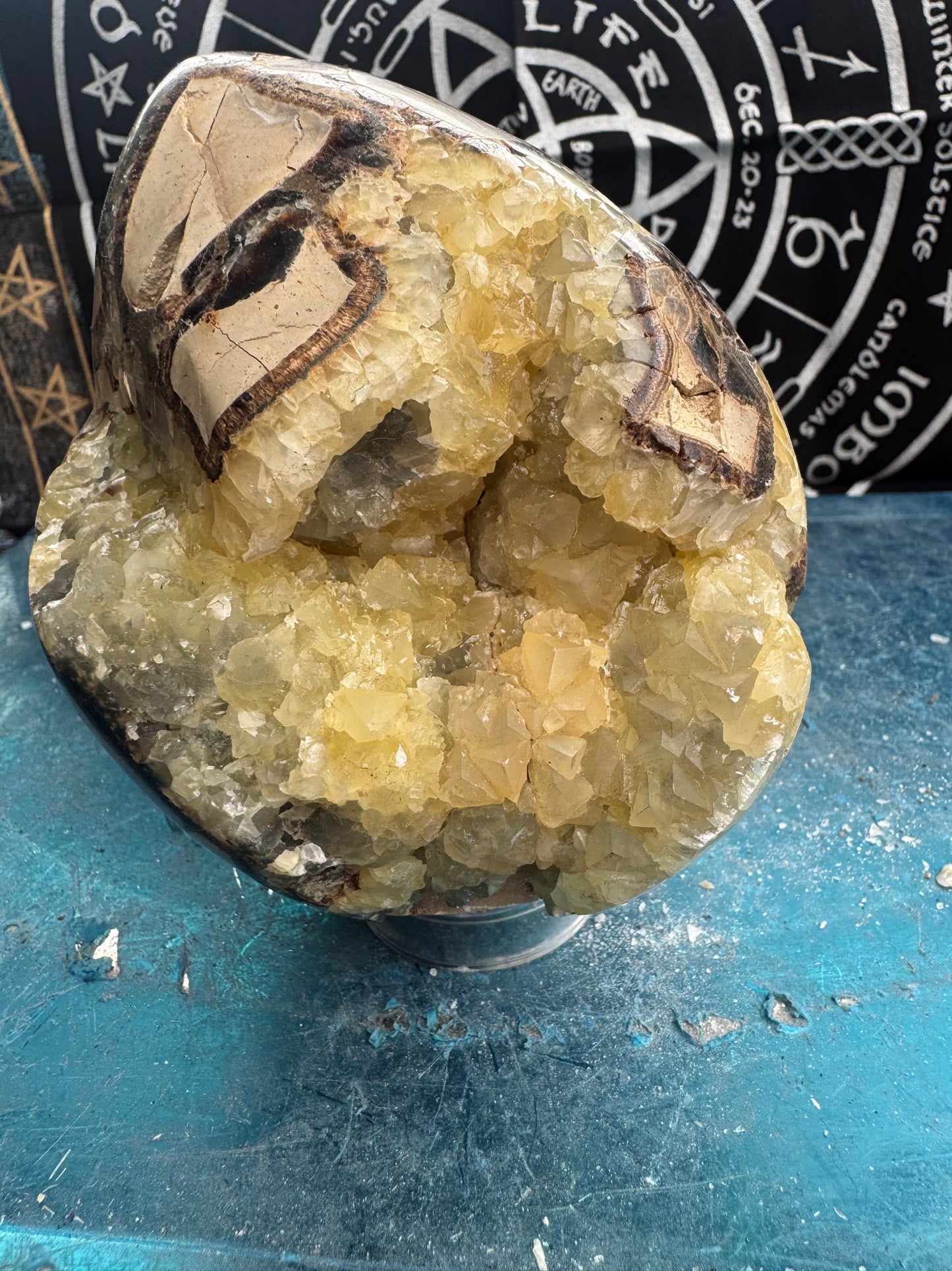 Septarian egg 1.26 kilos please see photos for size DRZ2#1