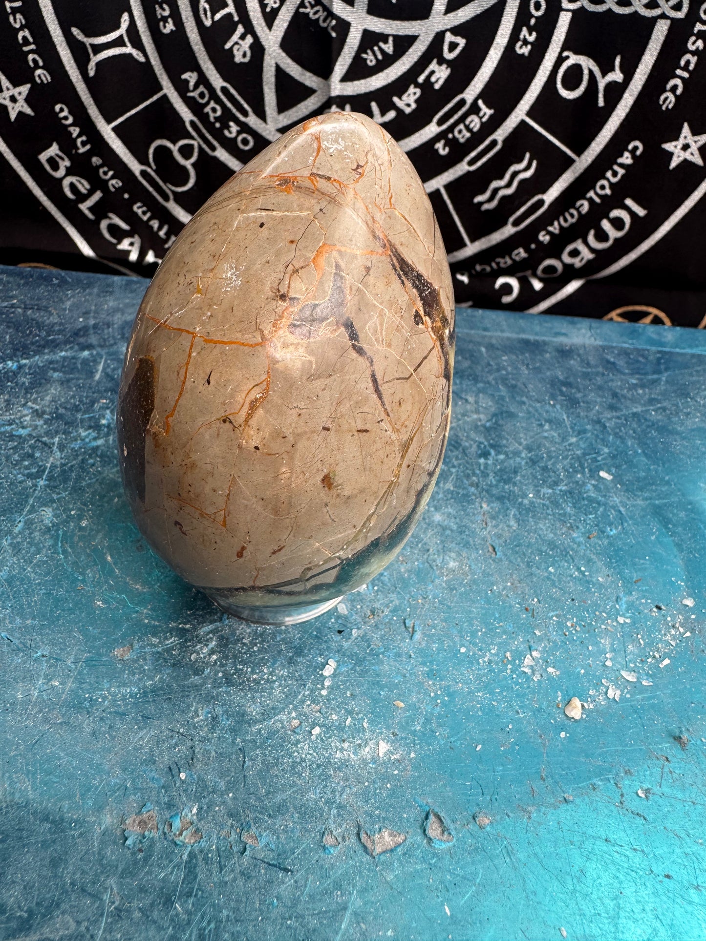Septarian egg 605 grams please see photos for size DRZ2#2