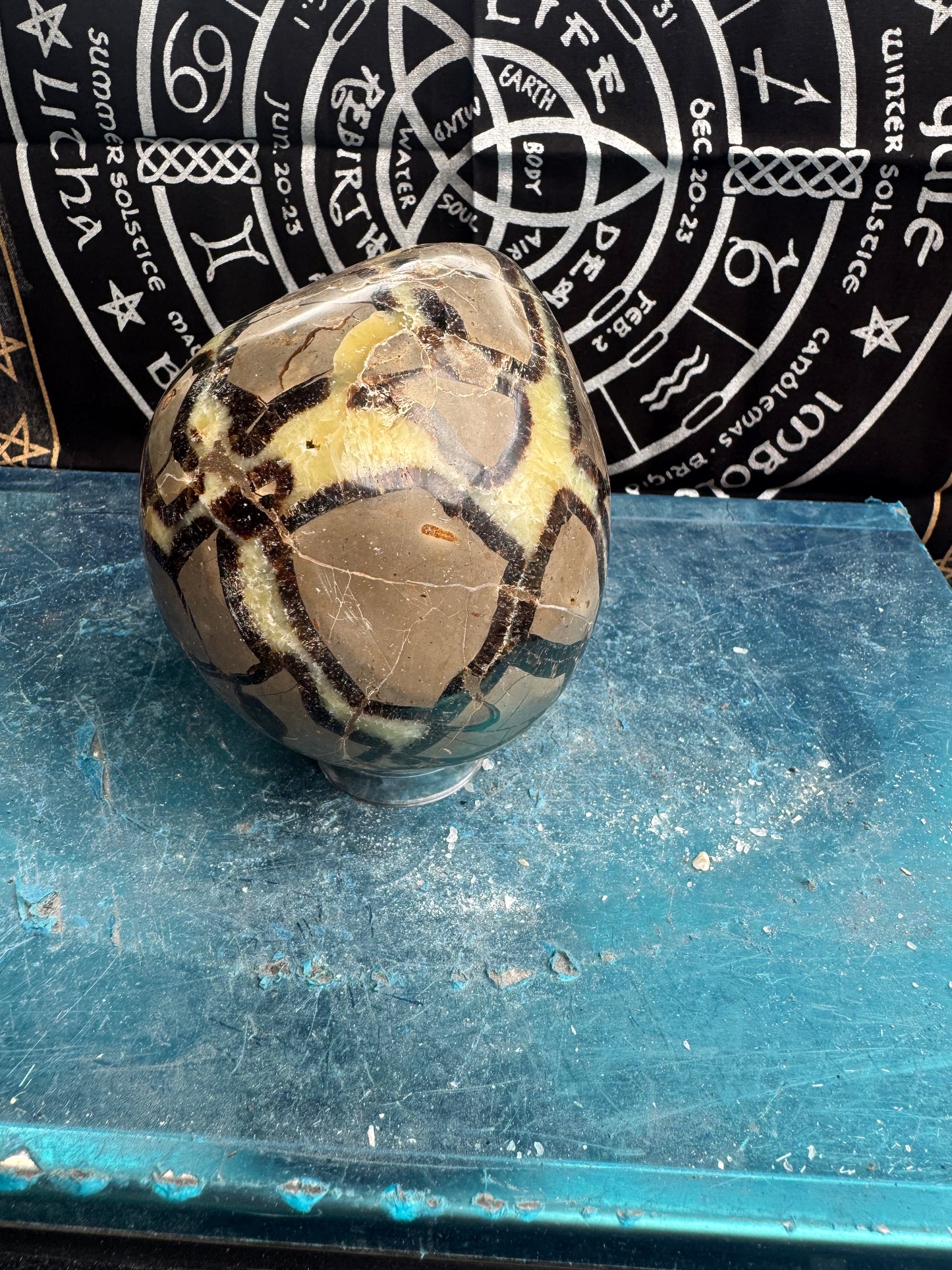 Septarian egg 1.22 kilos please see photos for size DRZ2#3