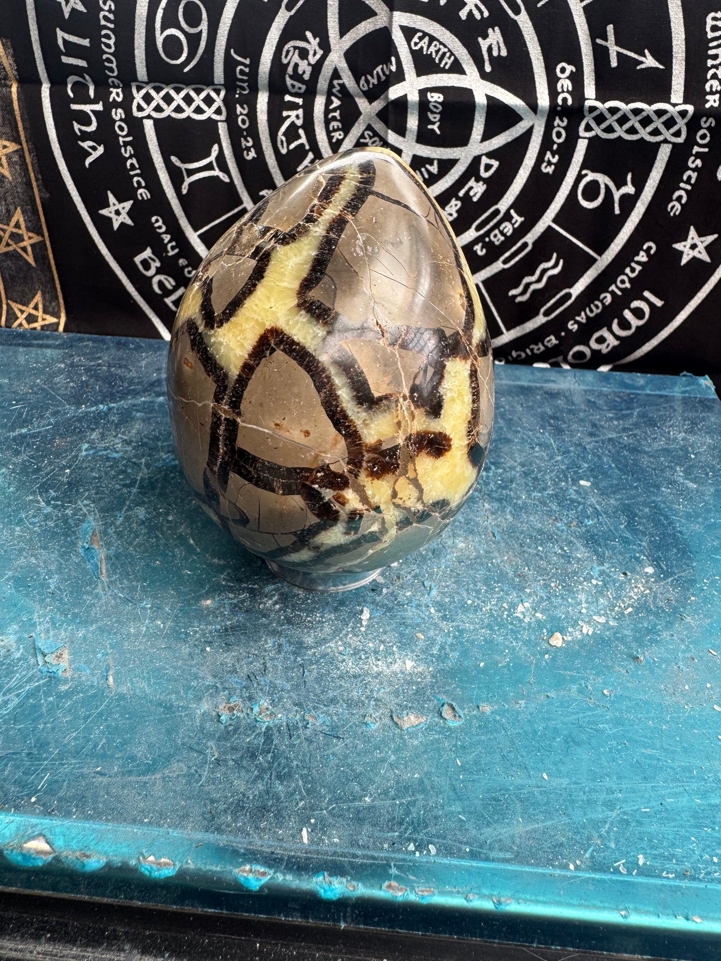 Septarian egg 1.22 kilos please see photos for size DRZ2#3