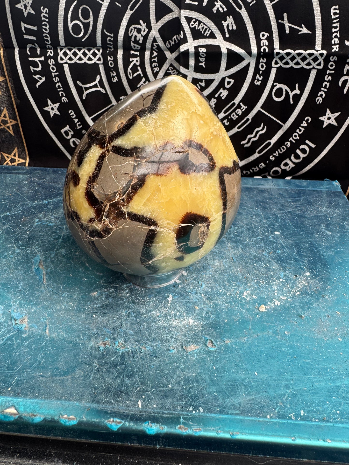 Septarian egg 1.22 kilos please see photos for size DRZ2#3