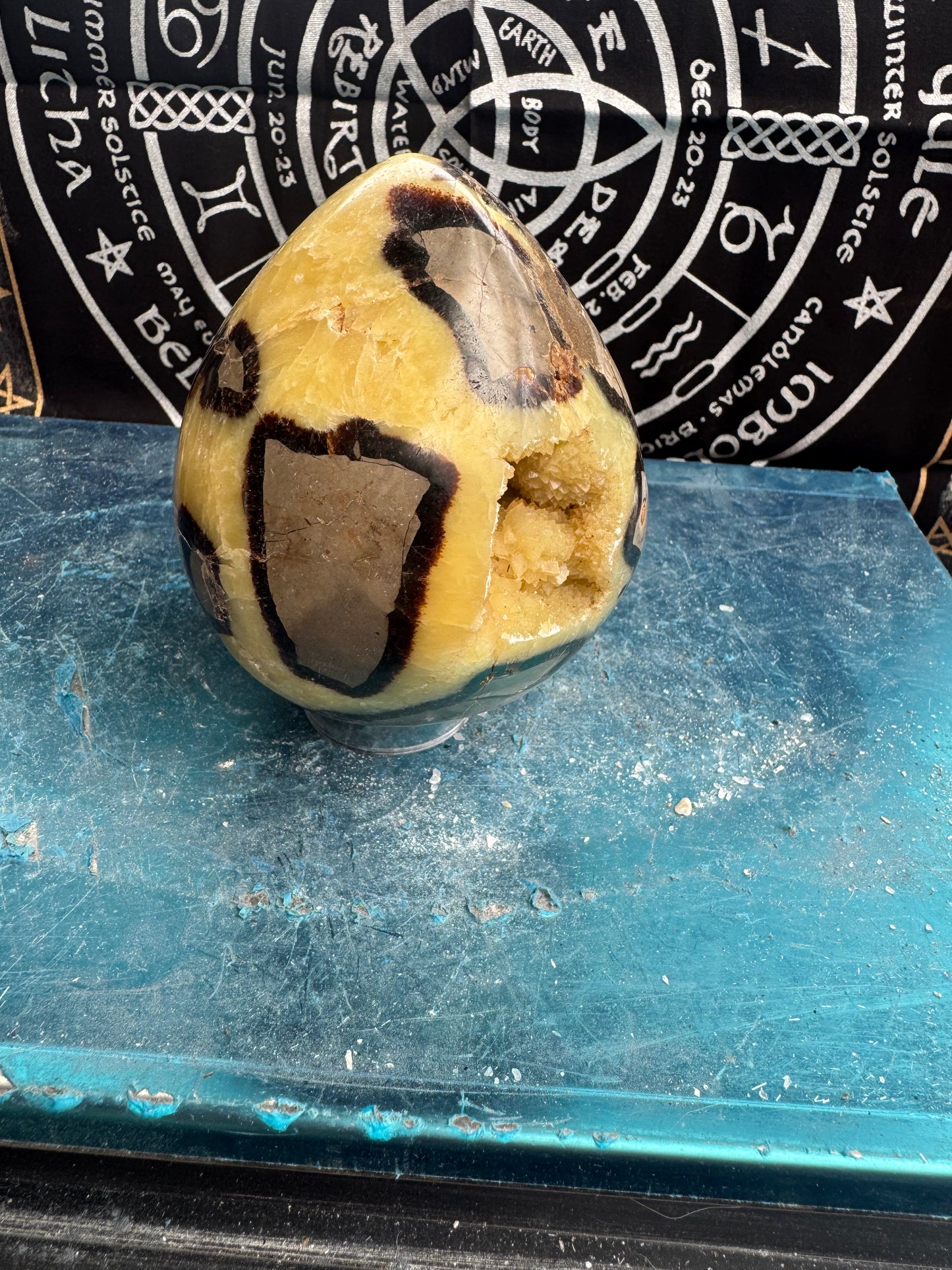 Septarian egg 1.22 kilos please see photos for size DRZ2#3