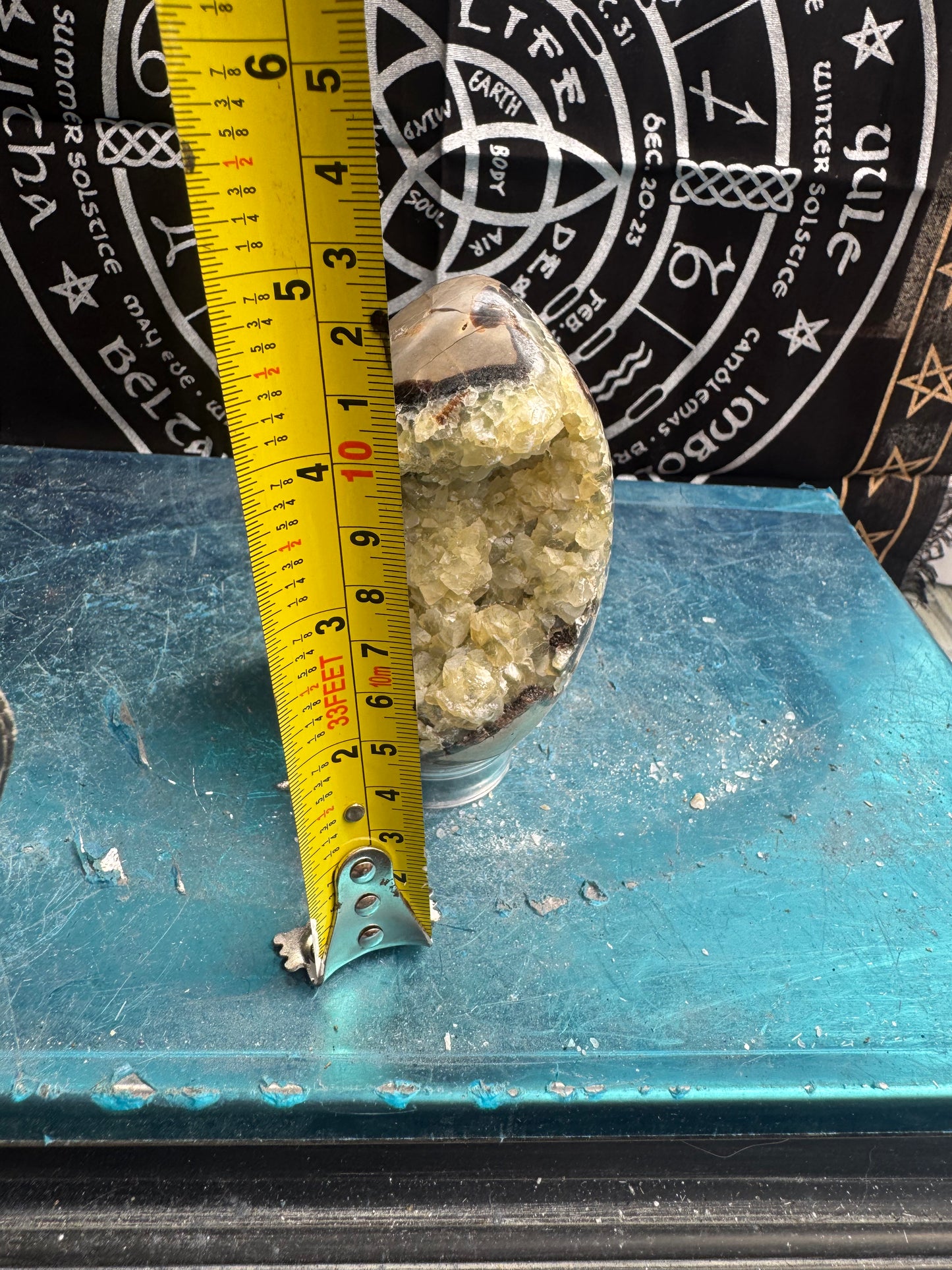 Septarian egg 680 grams please see photos for size DRZ2#4