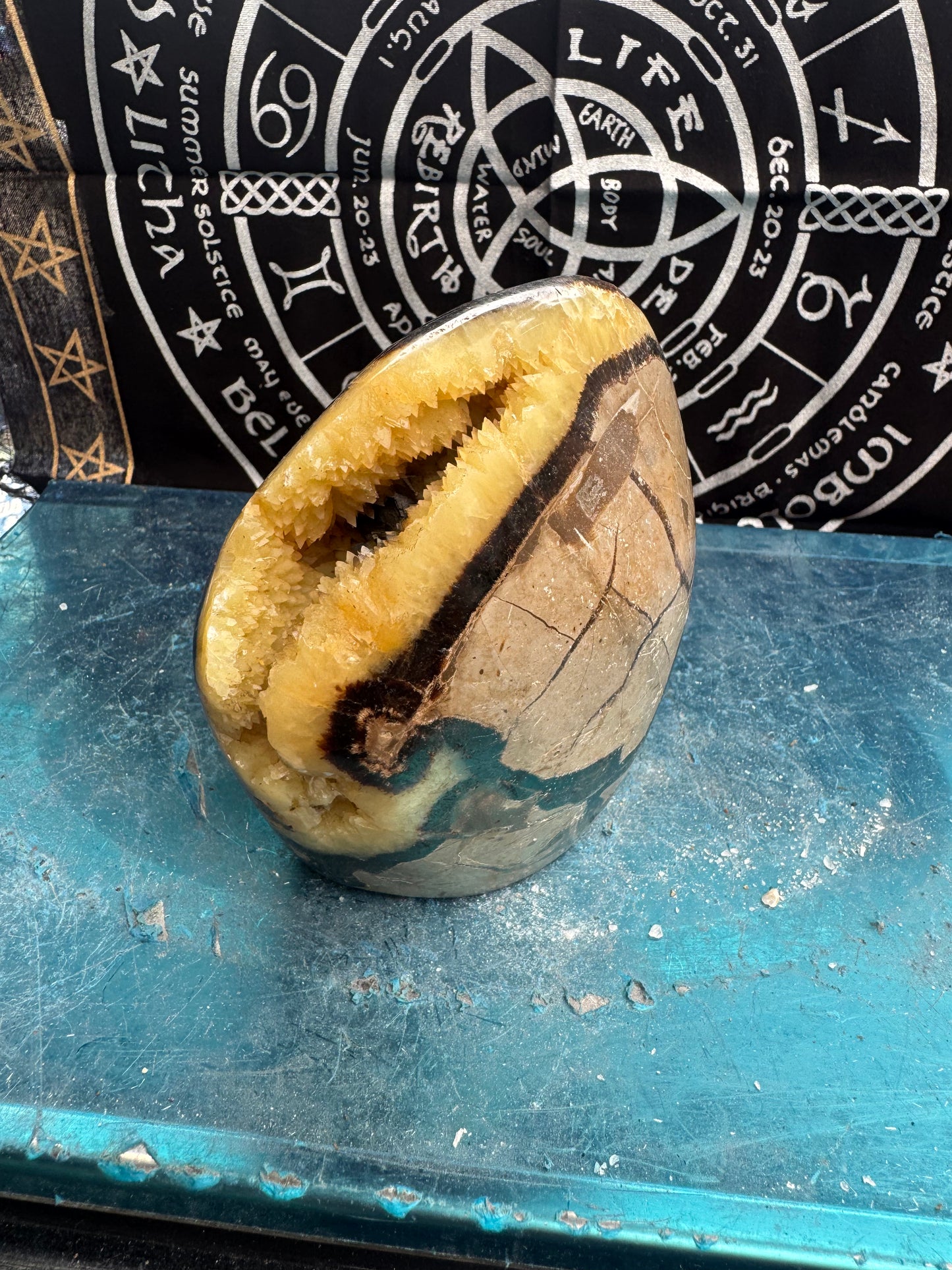Septarian egg 1.23 kilos please see photos for size DRZ2 # 8