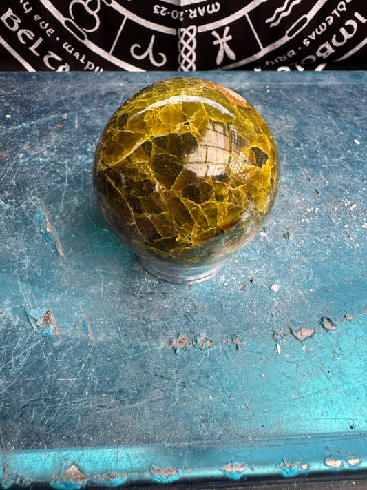 Green Opal Sphere From Madagascar 280 grams 6.2 cm 
DRZ4#10